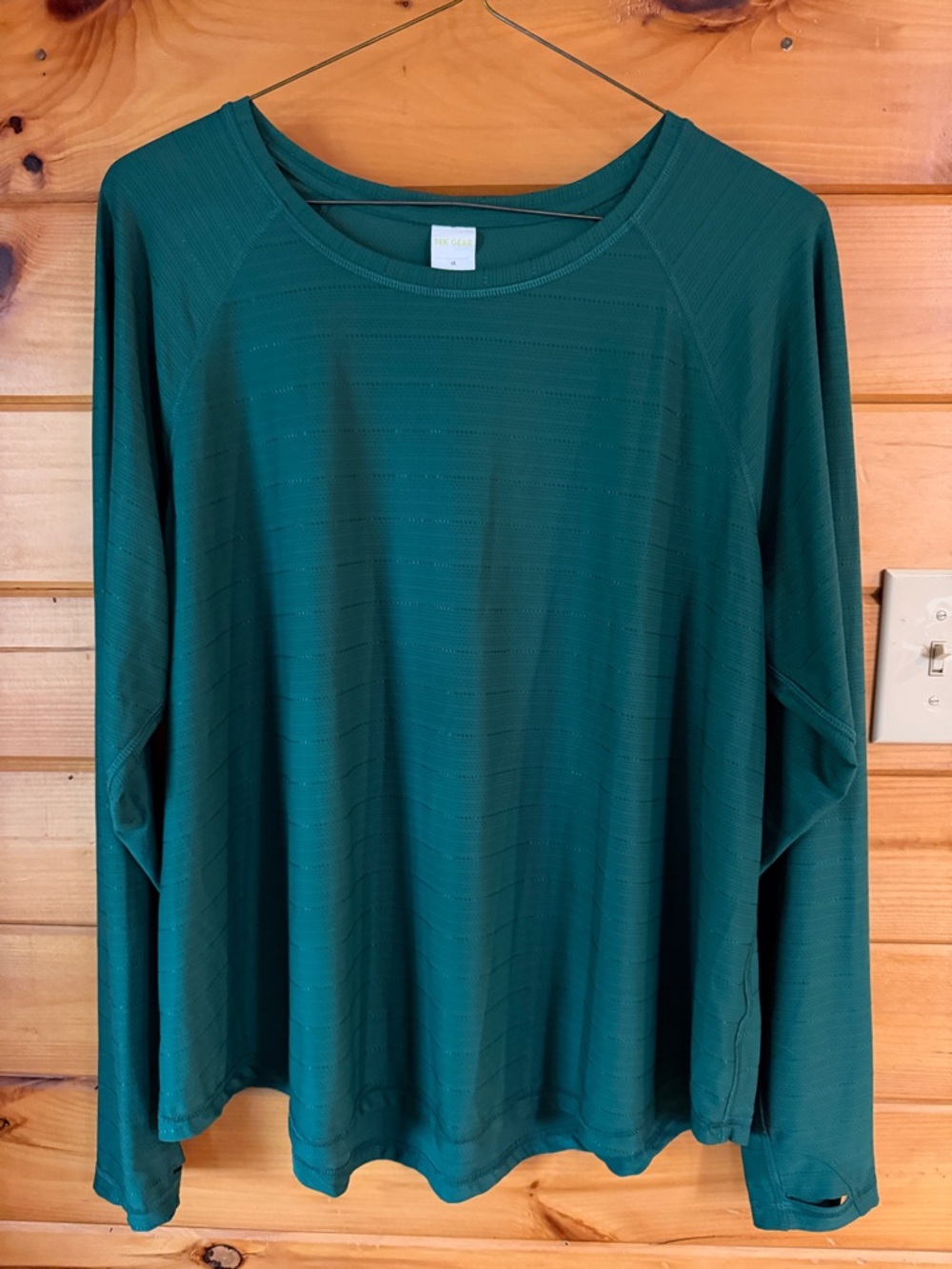 tek gear Green Long Sleeve Scoop Neck Tee